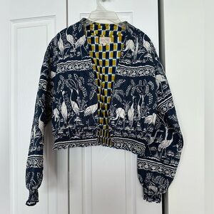 BEYOND BY VERA REVERSIBLE QUILTED CROPPED JACKET SIZE SMALL NAVY W/WHITE…